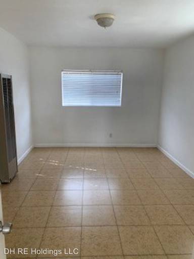 Main picture of 831 S 38th St