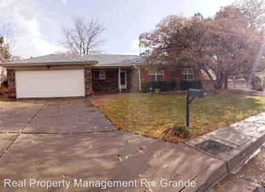Main picture of 4512 Bermuda Dr NE