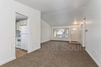 Main picture of 22127 NE 9th Pl