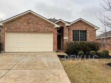 Main picture of 532 Baverton Ln