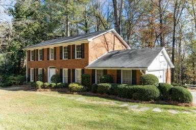 Main picture of 6395 Colewood Ct