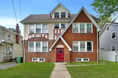 Main picture of 706 Chestnut St