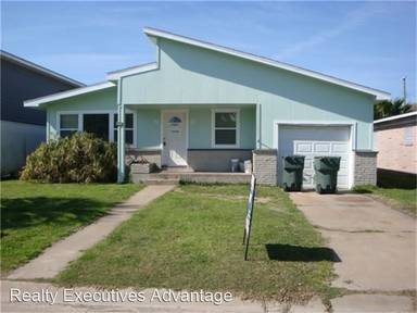 Main picture of 1805 Bayou Homes Dr