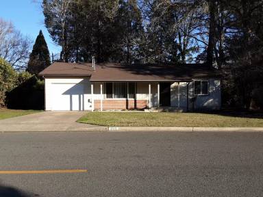 Main picture of 205 SW Westholm Ave