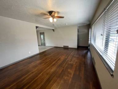 Main picture of 3829 NW Ferris Ave
