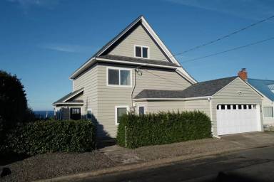 Main picture of 419 NW High St