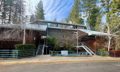 Main picture of 565 Brunswick Rd