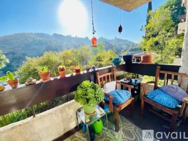 Main picture of Cahuenga Hills Tennis Condominiums