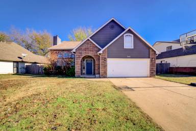 Main picture of 11431 S 108th East Pl