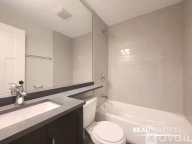 Main picture of 530 W Surf St