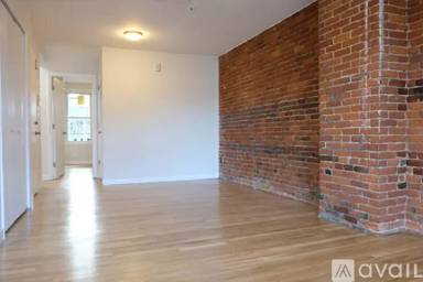 Main picture of 166 Broadway