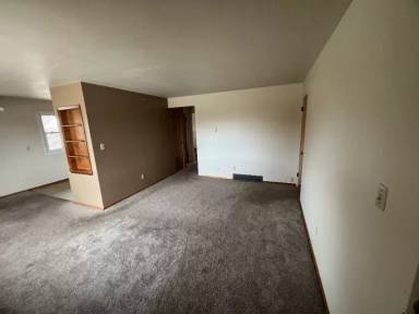 Main picture of 1359 W 4th St