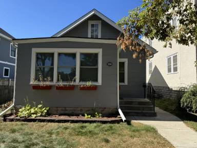 Main picture of 3704 42nd Ave S