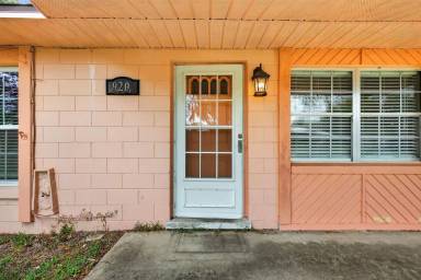 Main picture of 920 Cedar Cir