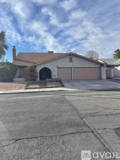 Main picture of 6135 La Palma Pkwy