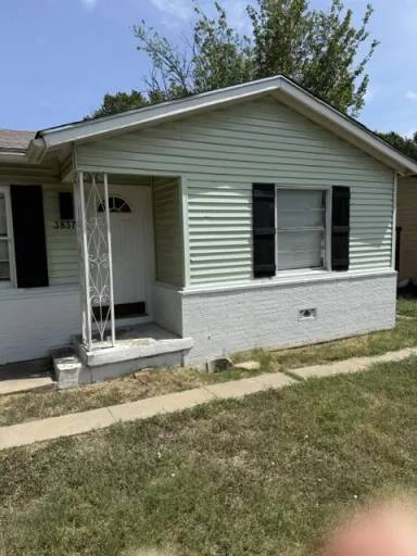 Main picture of 3837 Childress St