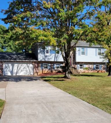 Main picture of 1872 Poplar Rd