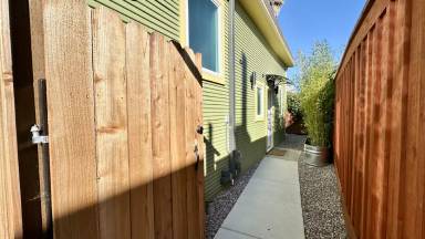 Main picture of 844 52nd St