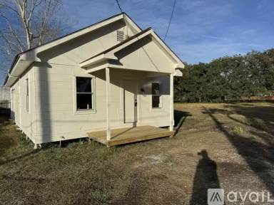 Main picture of 1005 Young St