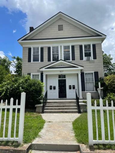 Main picture of 1027 Boulevard St