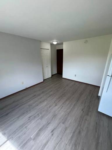 Main picture of 5027 W National Ave Apartments