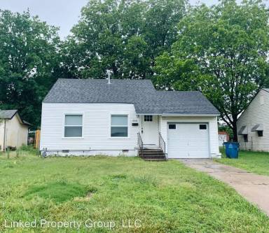 Main picture of 854 N Delaware Pl