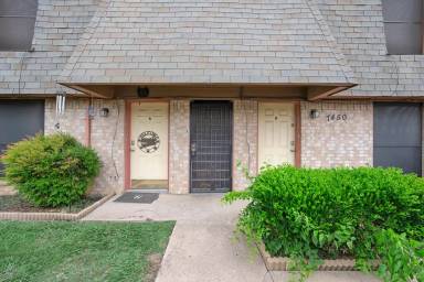 Main picture of 7450 Ruby Pl