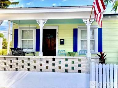 Main picture of 321 Margaret St