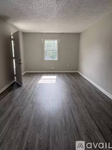 Main picture of 708 Linden Green Dr