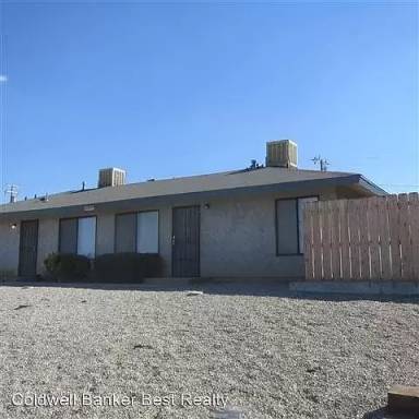 Main picture of 21255 Madre St