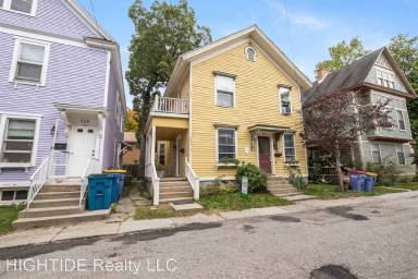 Main picture of 232 Oakley Pl NE