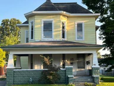 Main picture of 527 W Sandusky St