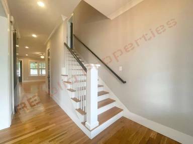 Main picture of 413 Ancient Oaks Dr