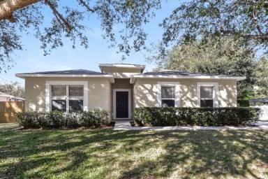 Main picture of 2328 Kingscrest Cir