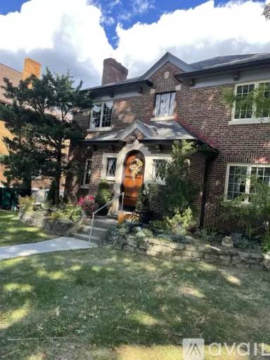 Main picture of 3784 Hyde Park Ave