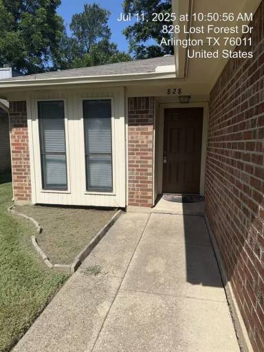 Main picture of 828 Lost Forest Dr