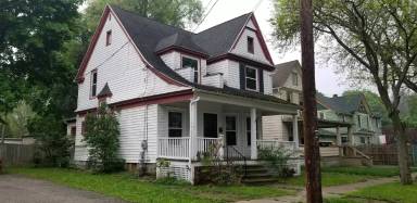 Main picture of 603 W Clinton St