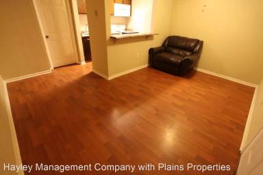 Main picture of 160 E University Dr