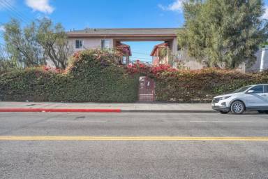 Main picture of 7727 S Western Ave