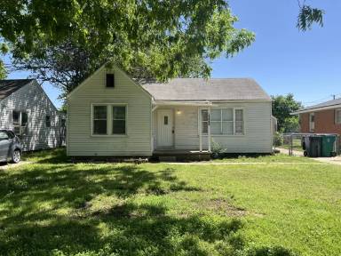 Main picture of 1440 SW 24th St
