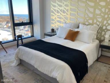 Main picture of Stella New Rochelle