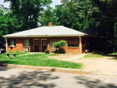 Main picture of 2900 Oberry St