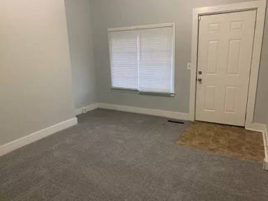 Main picture of 201 E Innis Ave