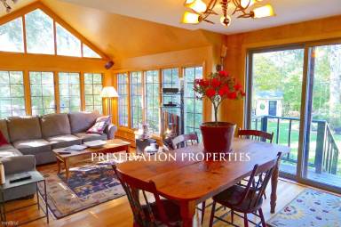 Main picture of 18 Rochester Rd