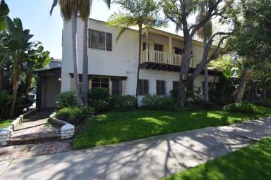 Main picture of 1008 S Orange Grove Ave