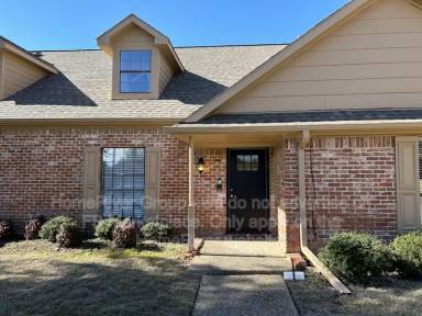 Main picture of 16407 Lauder Ln