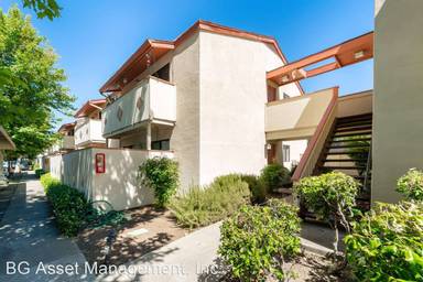 Main picture of 2520 Walters Way