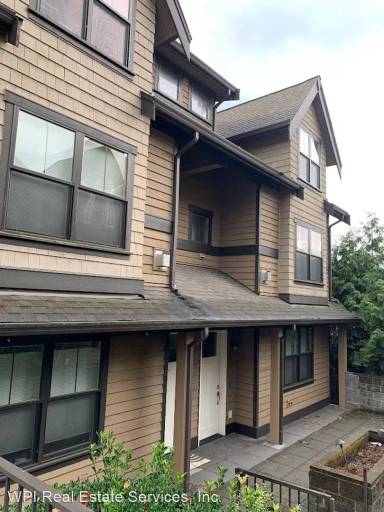 Main picture of 309 Bellevue Way SE