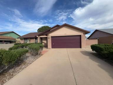 Main picture of 3271 Briarwood Dr