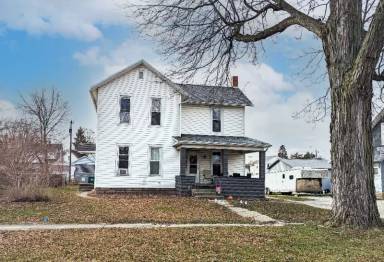 Main picture of 337 1/2 Elm St